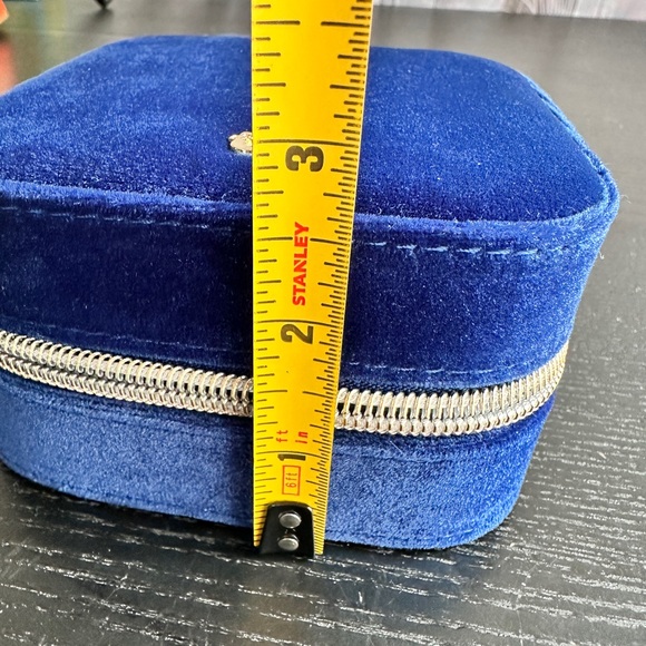 Spartina Navy Blue Velvet Jewelry Travel Case - Picture 9 of 12